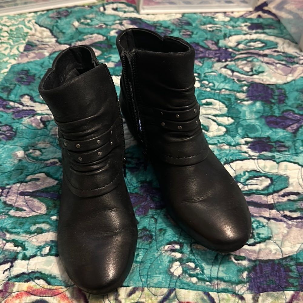 Wedge booties  